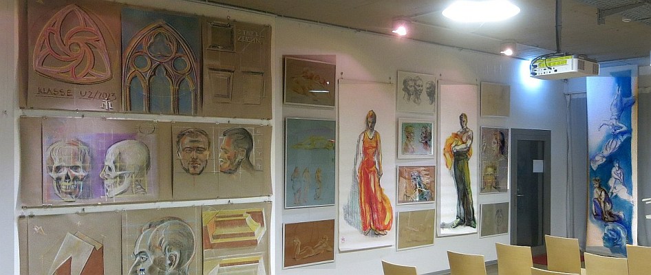 T Ausstellung im  Schmidt Terminal in Wolfenbuettel Magnus Kleine-Tebbe h